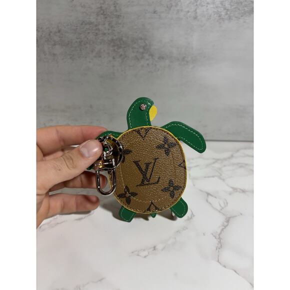 Louis Vuitton Monogram Turtle Bag Charm Key Holder Mini Zip Coin Pouch - Picture 2 of 2